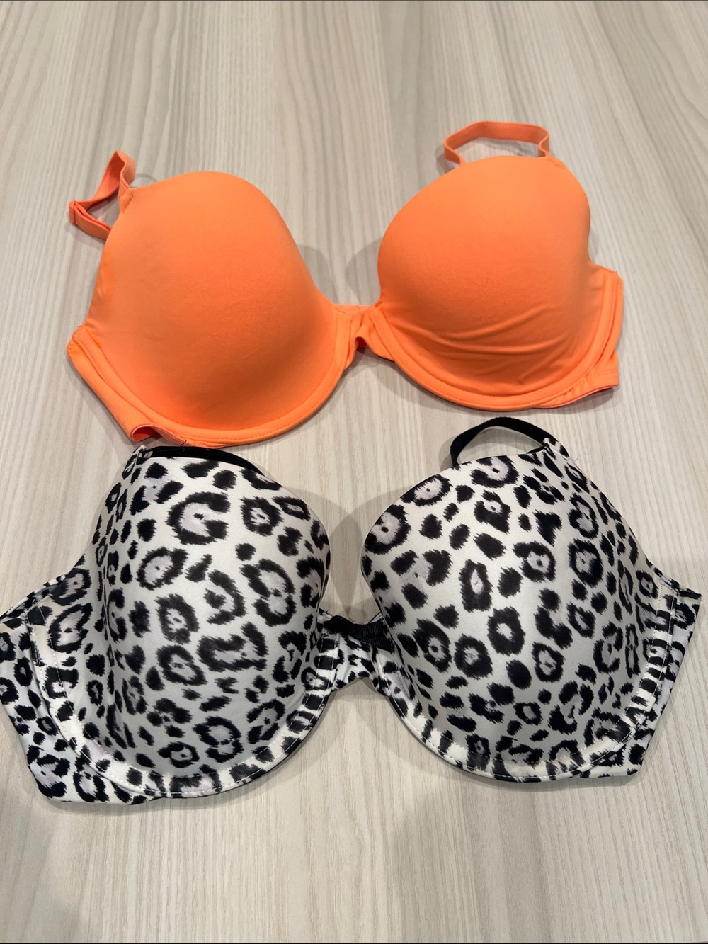 Women’s Victoria’s Secret Bra - Neon Orange & Black White Leopard